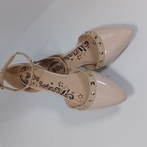 Brash ladies retro 80's cream, studded flats, 9.5size